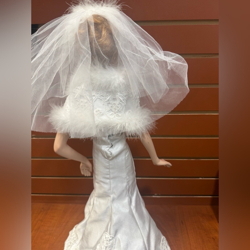 White Bridal Doll with Veil and Lace - Picture 7 of 13